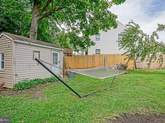 3rd image of 538 Alexander Ave