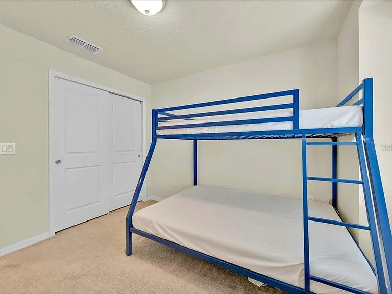 372A Pacific Ln — Photo 12