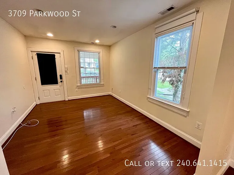 3709 Parkwood St — Photo 7