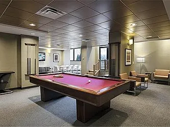 Rented by R New York