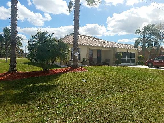3rd image of 301 Caen Ct