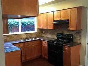 5th image of 2812 Marquette Dr