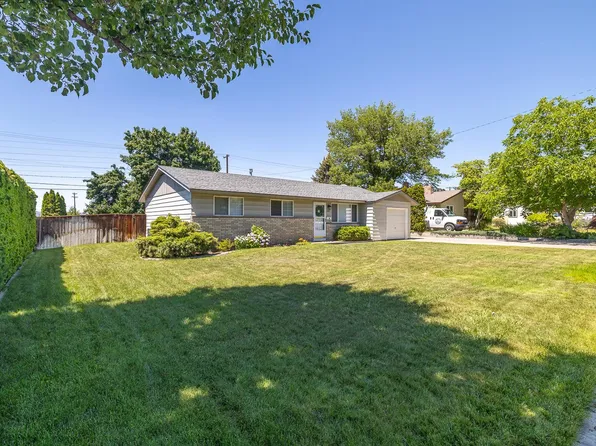 2137 Newcomer Ave, Richland, WA 99354