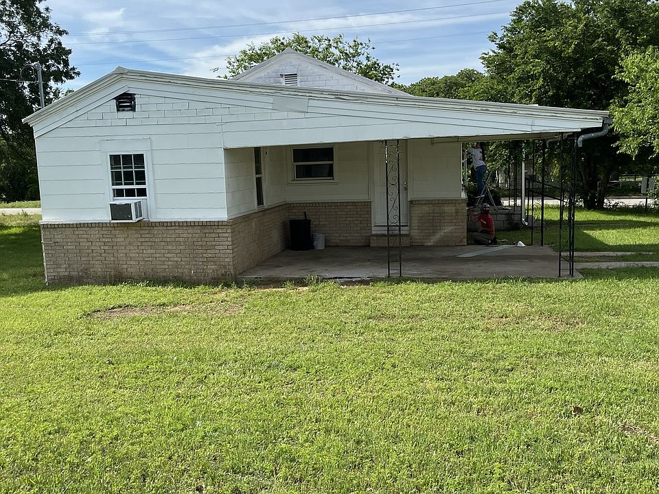 1st image of 213 Wade St
