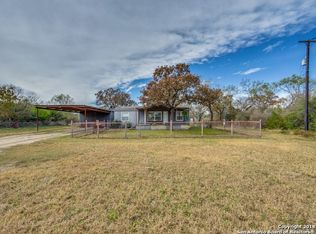 15624 E Lupon Rd, Saint Hedwig, TX 78152