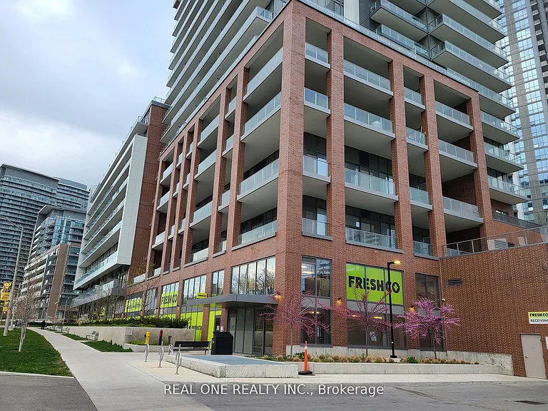 38 Forest Manor Rd #702 — Photo 2