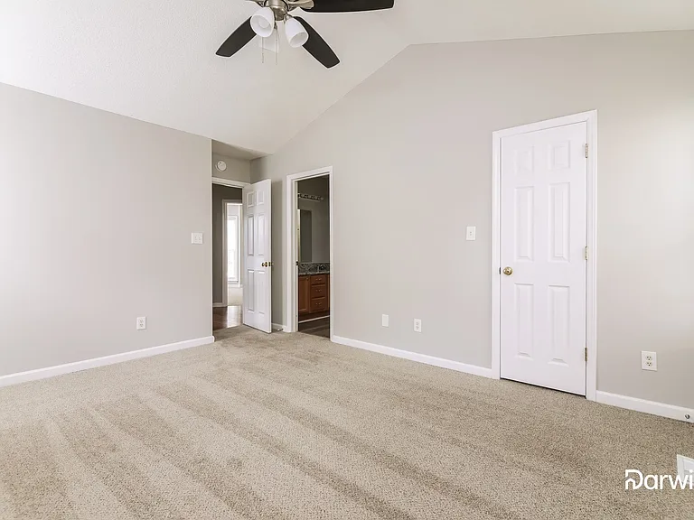 111 Zircon Ln — Photo 8