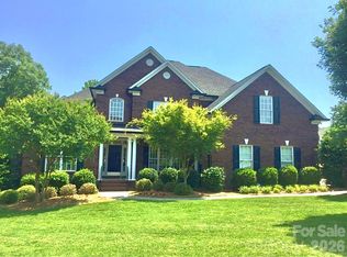 8933 Vickery Ln, Harrisburg, NC 28075