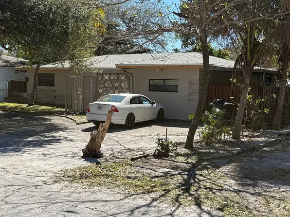 730 NE 163rd St, Miami, FL 33162