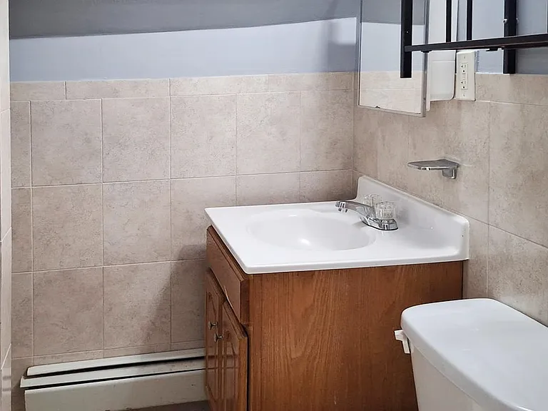 175 Delavan Ave — Photo 14