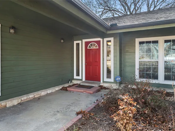 5826 E 77th Pl, Tulsa, OK 74136