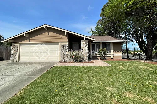 375 Notre Dame Dr Photo 1