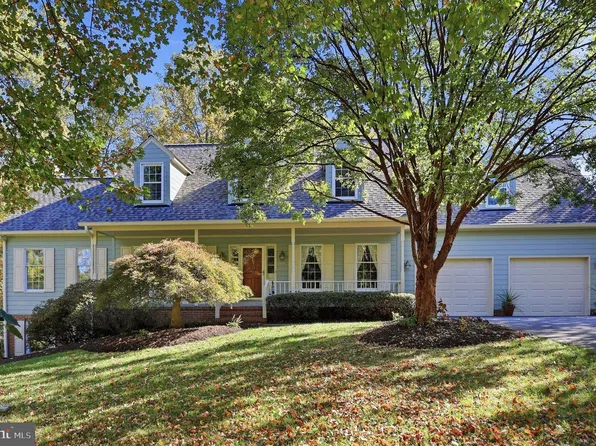 5009 Camelback Ln, Frederick, MD 21703