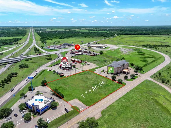 Tanger Dr, Terrell, TX 75160
