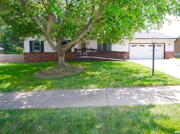 305 Beloit Rd, Marquette Heights, IL 61554