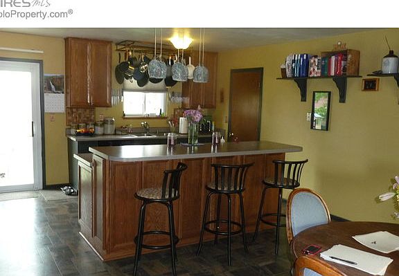 3rd image of 972 Larch Dr