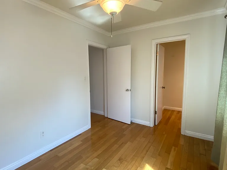 4645 Castelar St — Photo 10