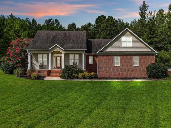 107 Denise St, Bridgeport, AL 35740