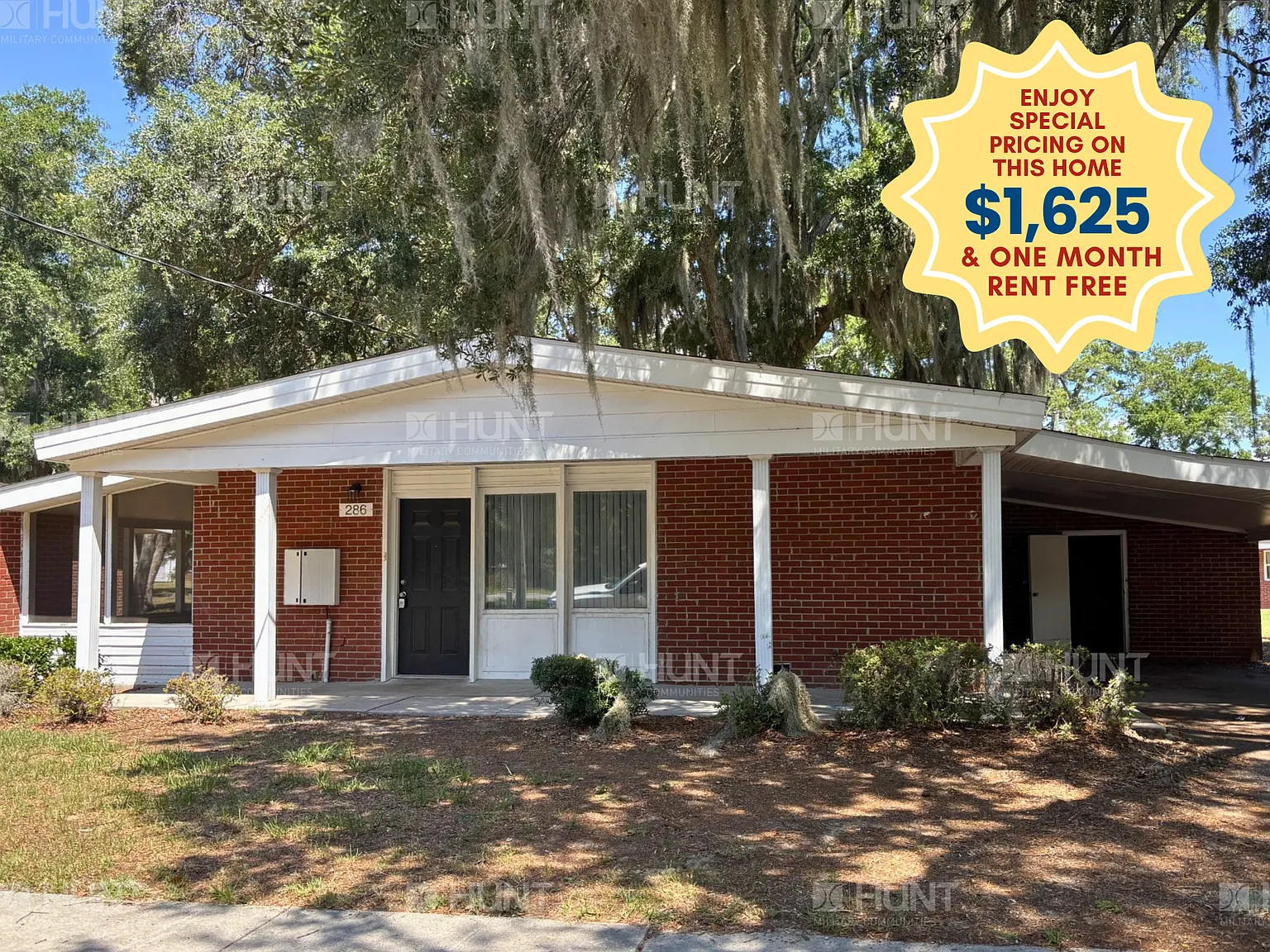 3 bed, 1.5 bath, 1304 sqft, $1,625 — Photo 1