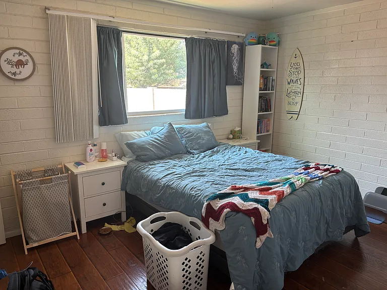 205 E Butler Dr — Photo 3