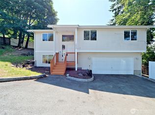 2409 NE 11th Ct, Renton, WA 98056