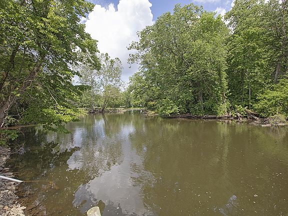 4th image of 58176 Ox Bow Dr
