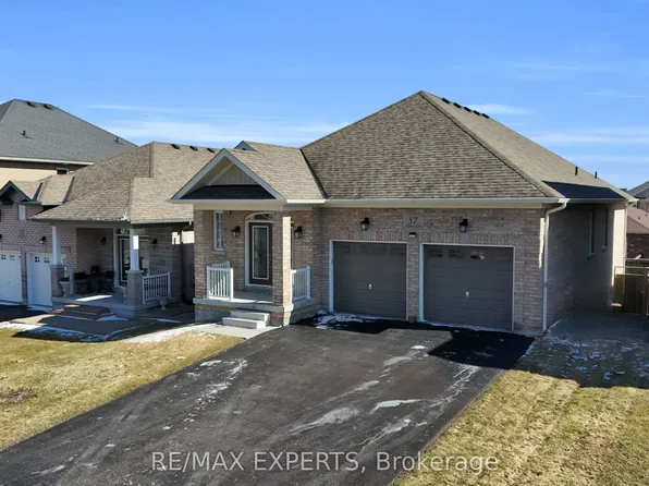 57 Hopkins Cres N, Bradford West Gwillimbury, ON L3Z 0R7