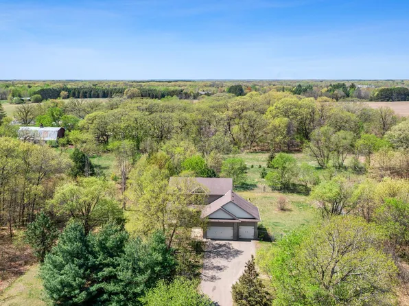 25100 Lincoln Dr NE, Isanti, MN 55040