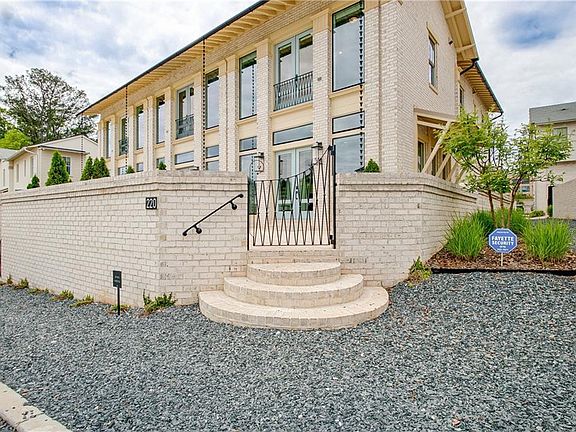 3rd image of 220 Rolison Way