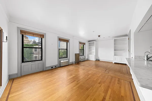 Rented by R New York | media 12