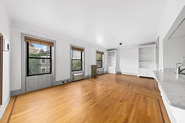 Rented by R New York