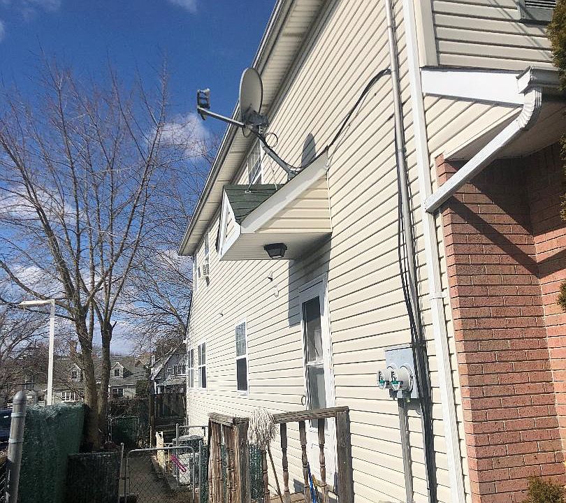 1st image of 8 Bradley Ave