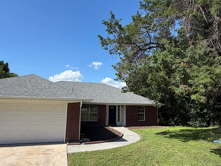 3702 Broken Bow Rd — Photo 3