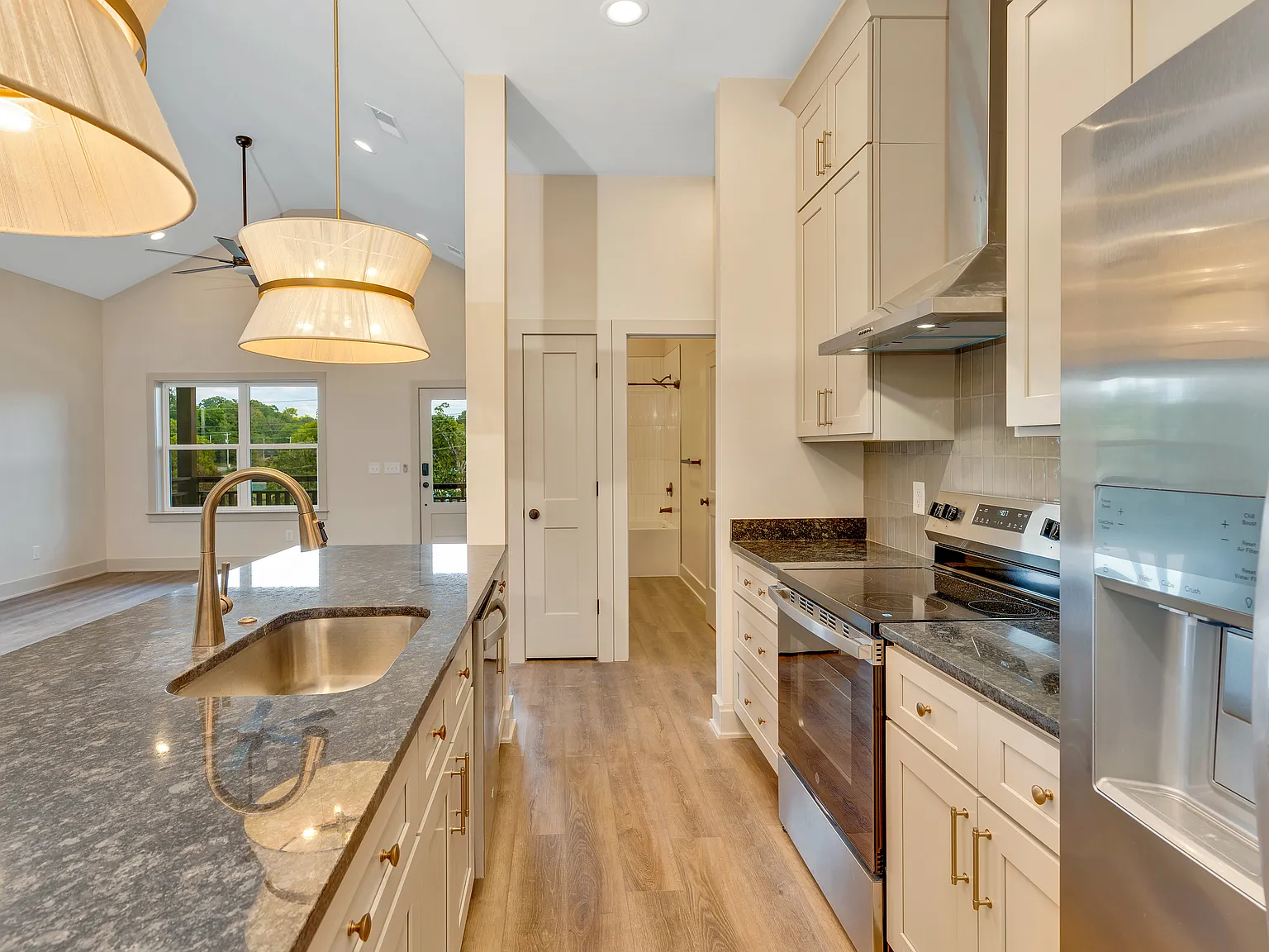 313 N Germantown Rd — Photo 4