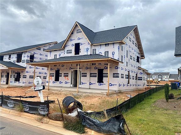 4th image of 1730 Eastover Dr
