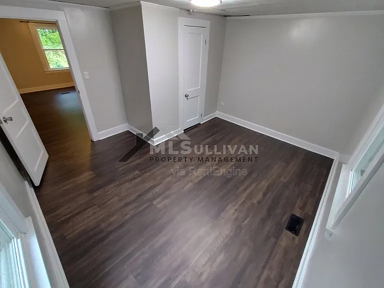 808 Glenco Rd — Photo 7