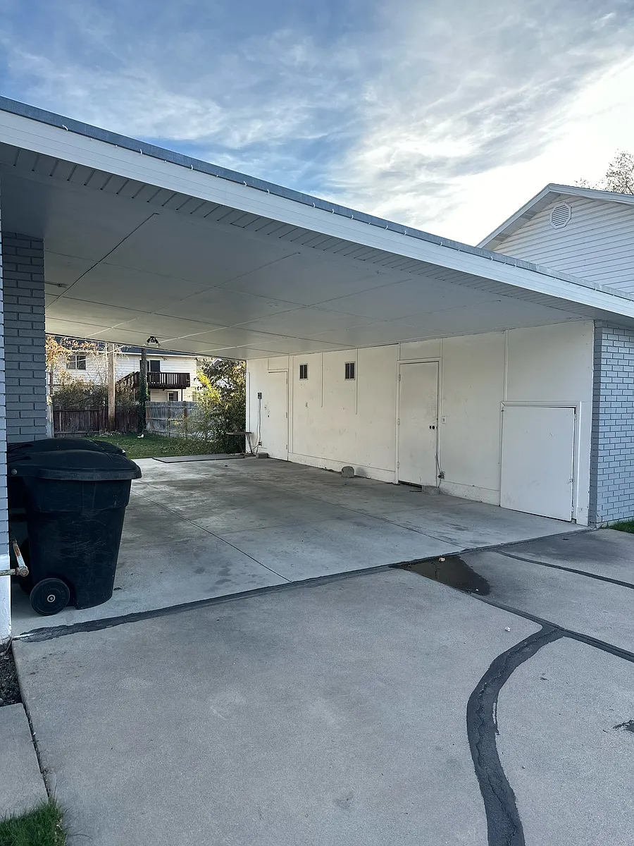 Building Photo - 875 W 2100 N