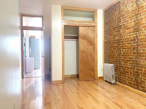 4th image of 353 Linden St APT 12