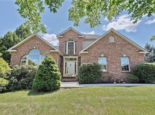 5859 Royal Fern Rd, Allentown, PA 18104