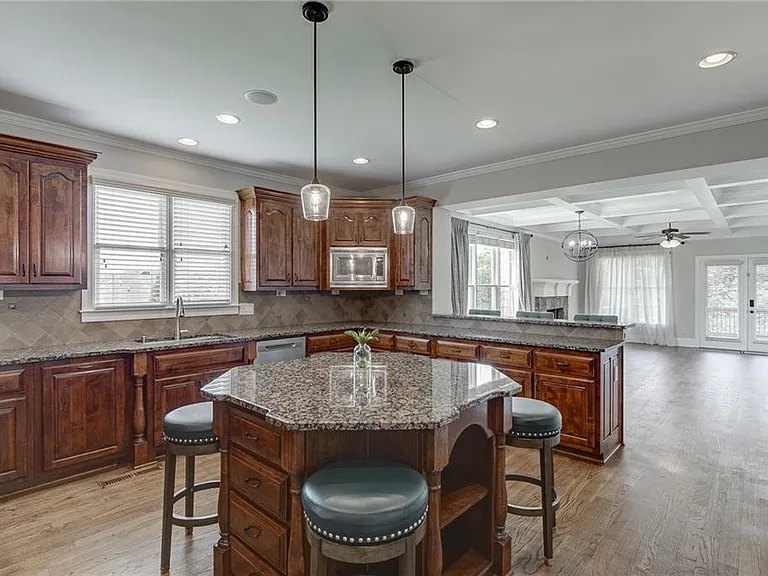 4612 Grandview Pkwy — Photo 22