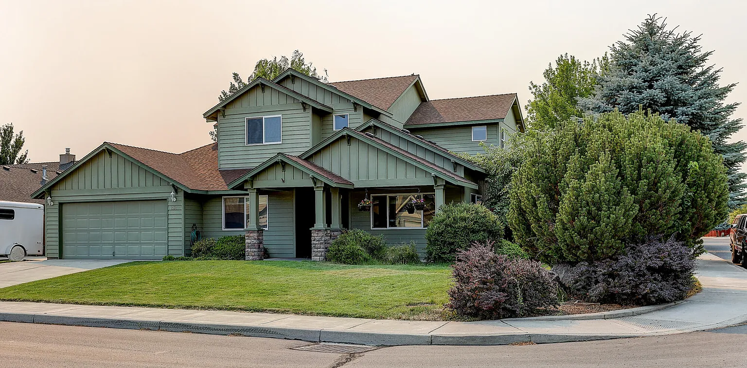 2137 NW 20th Ct photo 1