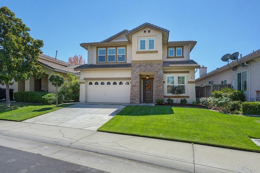 1st image of 1809 Sevilla Dr