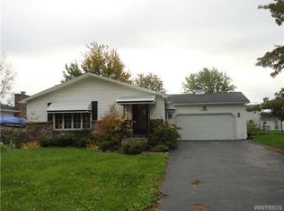 2220 Jagow Rd, Niagara Falls, NY 14304