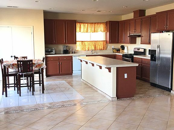 2nd image of 4400 Glen Canyon Cir