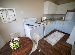 426-434 Rice St #434-09, Wayzata, MN 55391