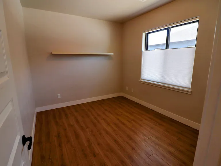 846 Rupp Ave — Photo 9