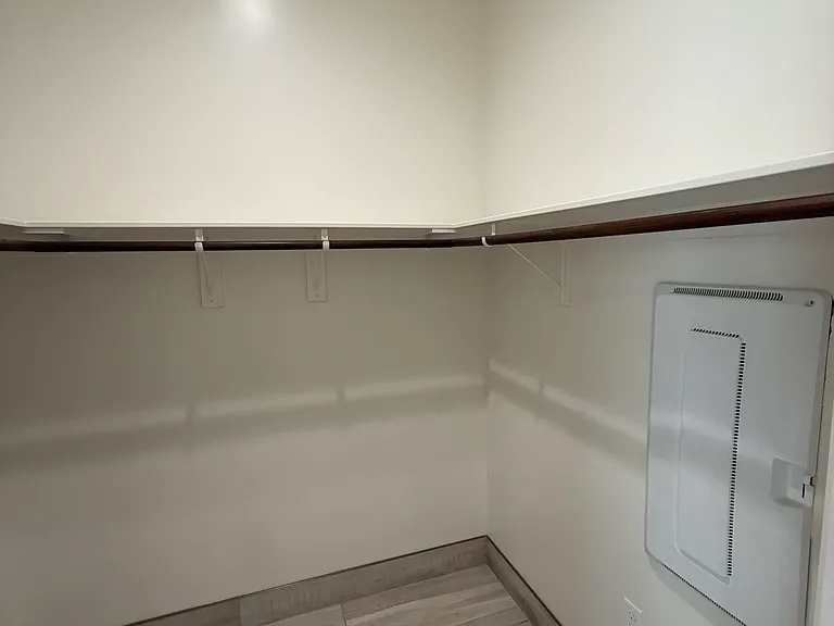 7603 Romeria St — Photo 31