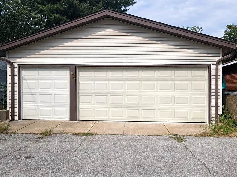 5448 Lisette Ave — Photo 13