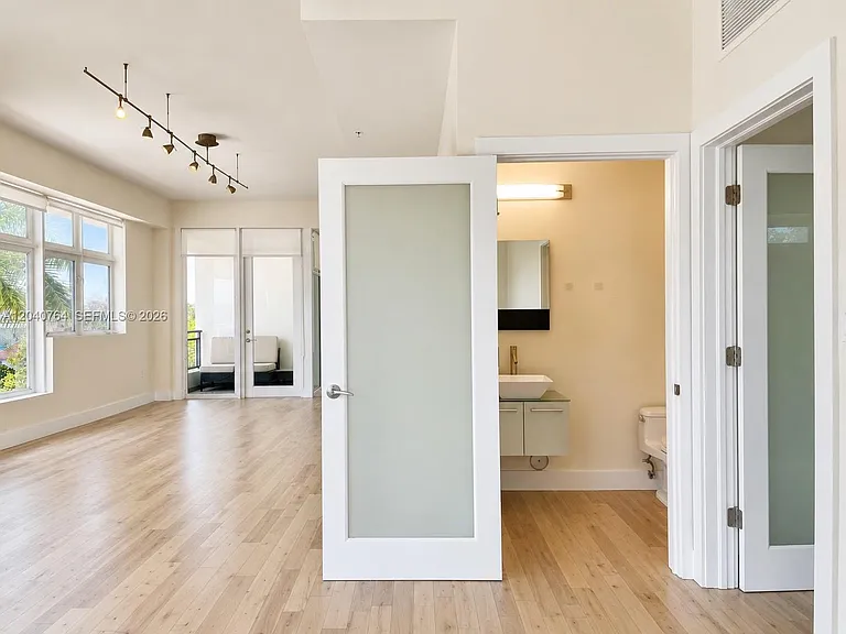 6701 Biscayne Blvd #201 — Photo 6