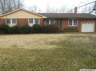 3907 Shamrock Dr NW, Huntsville, AL 35810